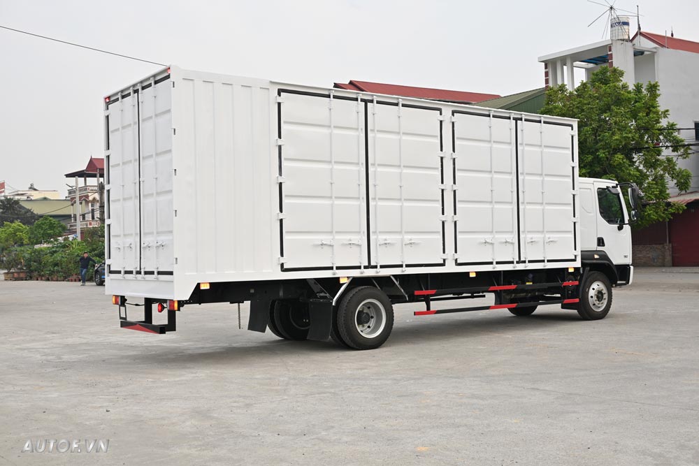 Xe tải ChengLong L3 160HP thùng kín chở pallet dài 7M & 8M